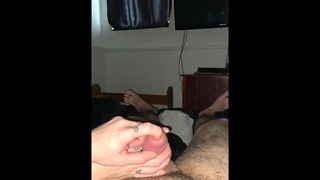 Masturbando rápido com uma curta diversão pós orgasmo!
