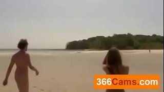 Cam Chat-Nudist Arkadaş Ücretsiz Kumsal Porno Videosu