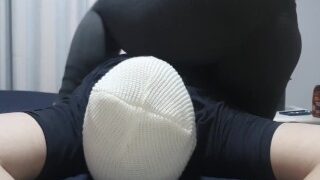 Ręczna robota siadanie na twarzy + zrujnowany podgląd jaj