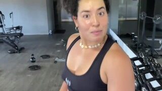 JOI En Español - Rapidín En El Gym Con Una Chica Malvada Que Te Saca La Leche Donde Sea-Hairylonely